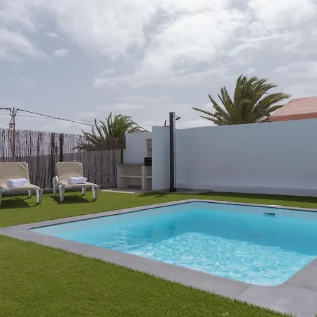 Tatil Evi Modernes Und Helles Direkt Am Meer- Mit Zwei Grossen Terrassen- Garte By Interhome